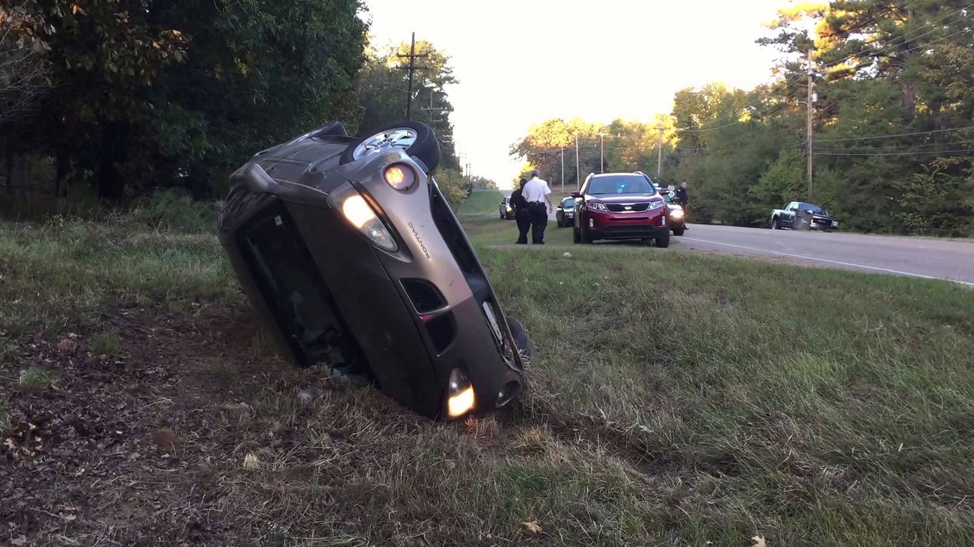 10 People Were Injured In A Rollover Accident 10 People Were Injured In A Rollover Accident